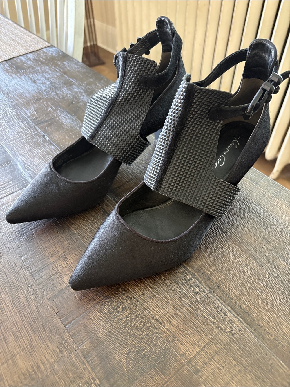 Kenneth Cole Black Pointed Toe Textured Ankle-Strap Heels